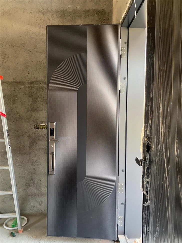 Aluminium Entrance Doors factory
