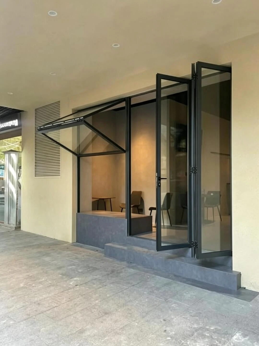 Aluminum Folding Doors11 Aluminum Folding Doors11